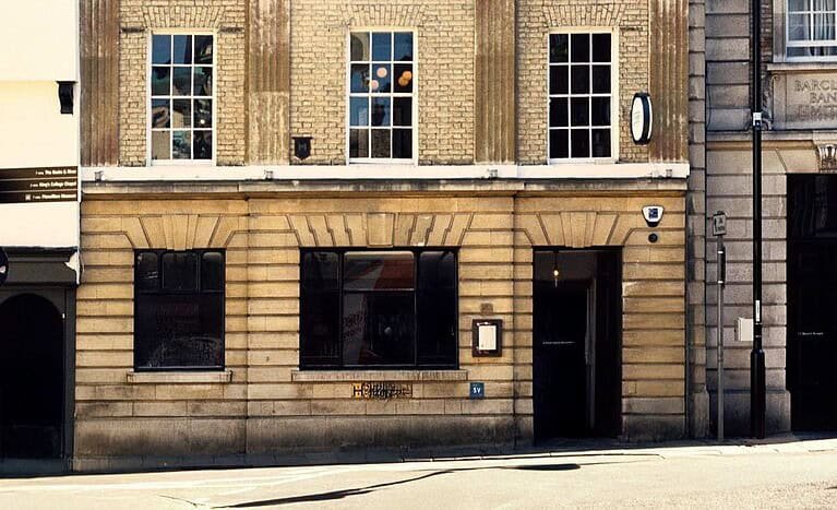 Outdoor seating in Cambridge