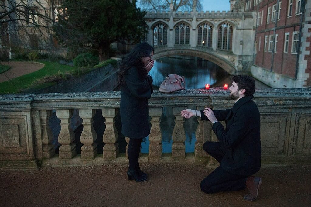 Cambridge surprise proposal: Bridge of Sighs